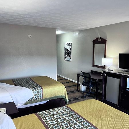 Budgetel Inn & Suites ディラード エクステリア 写真