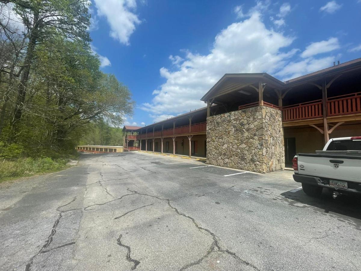 Budgetel Inn & Suites ディラード エクステリア 写真
