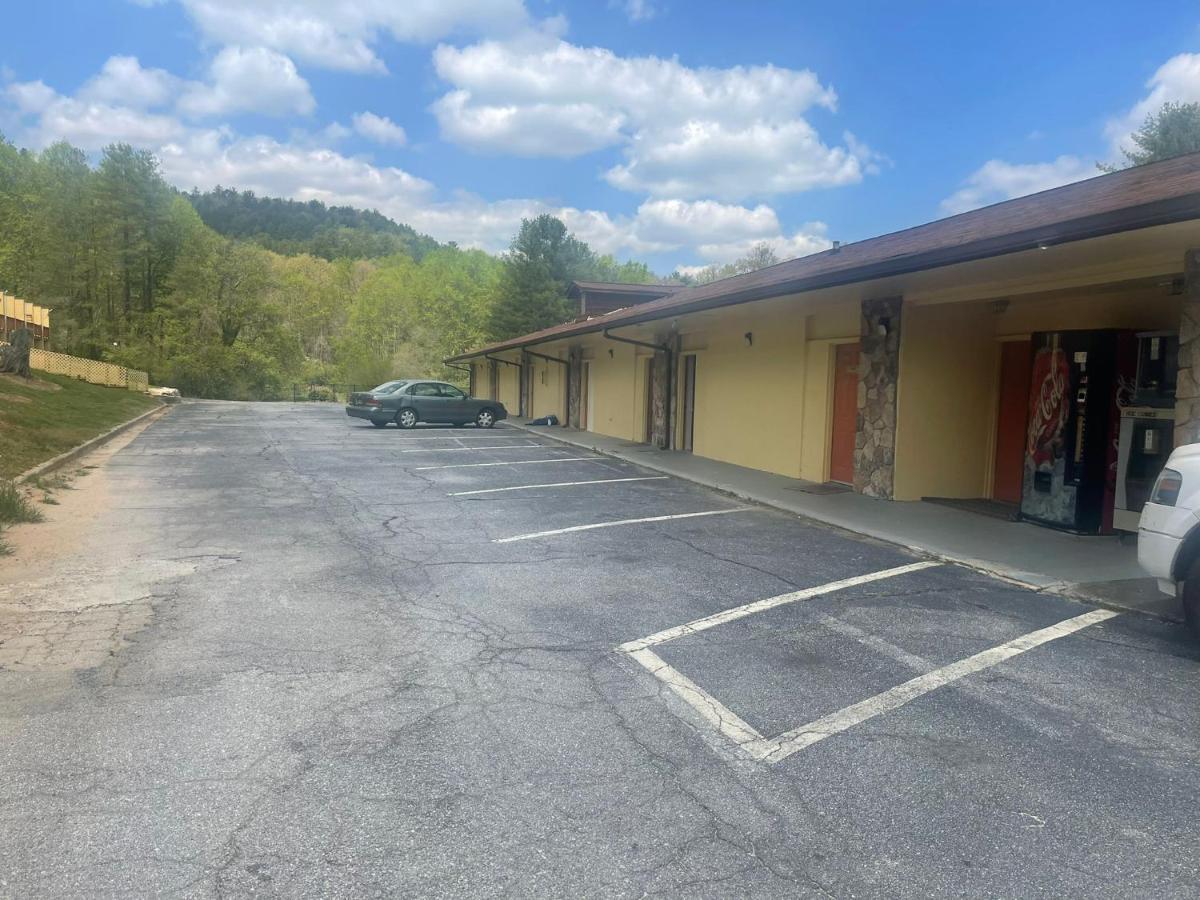 Budgetel Inn & Suites ディラード エクステリア 写真