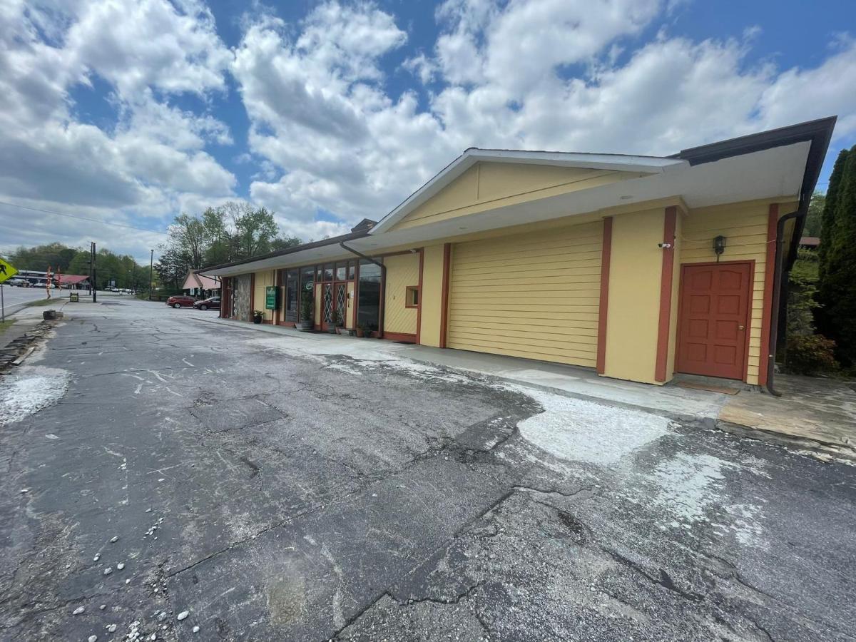 Budgetel Inn & Suites ディラード エクステリア 写真