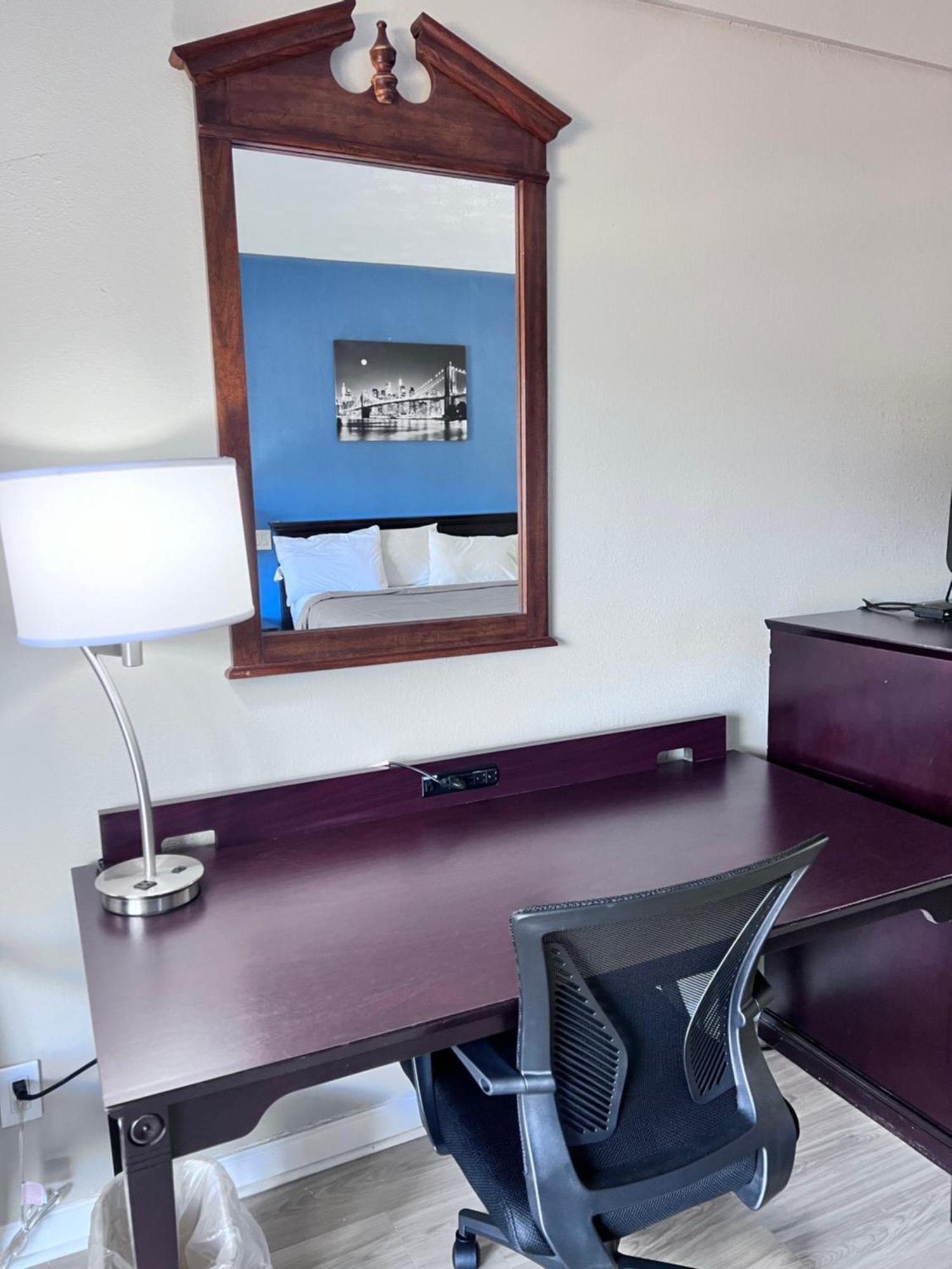 Budgetel Inn & Suites ディラード エクステリア 写真