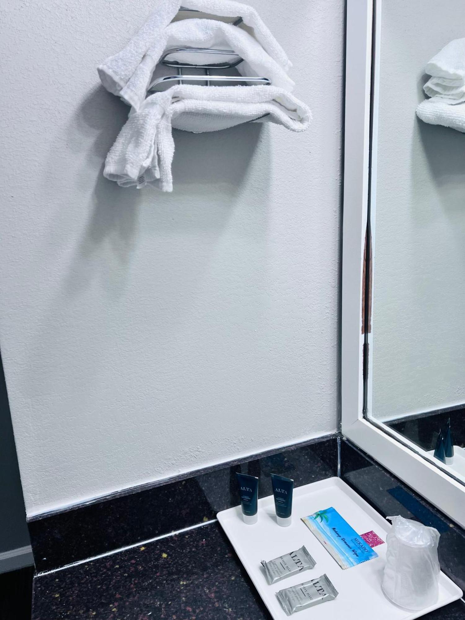 Budgetel Inn & Suites ディラード エクステリア 写真