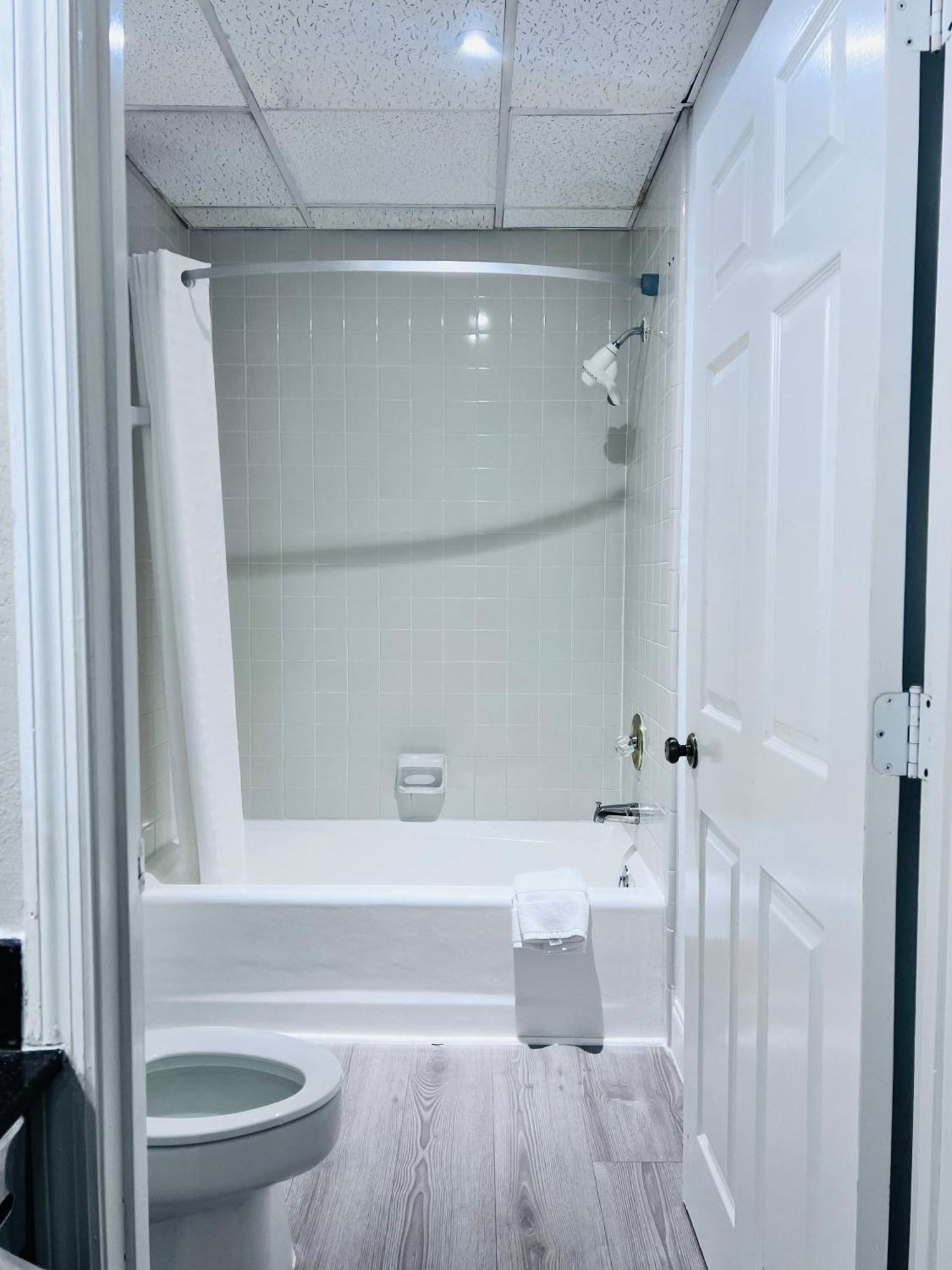 Budgetel Inn & Suites ディラード エクステリア 写真
