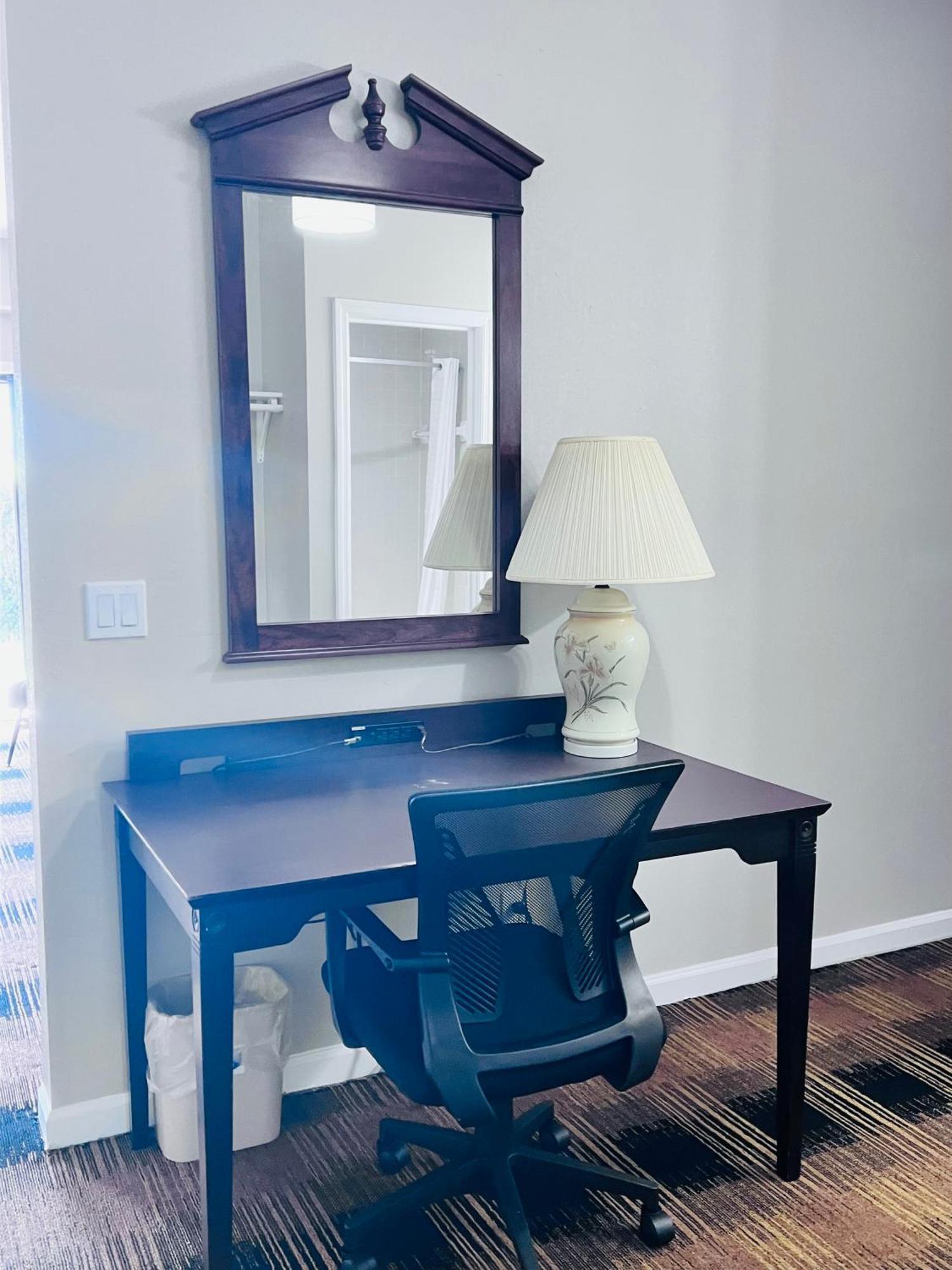 Budgetel Inn & Suites ディラード エクステリア 写真