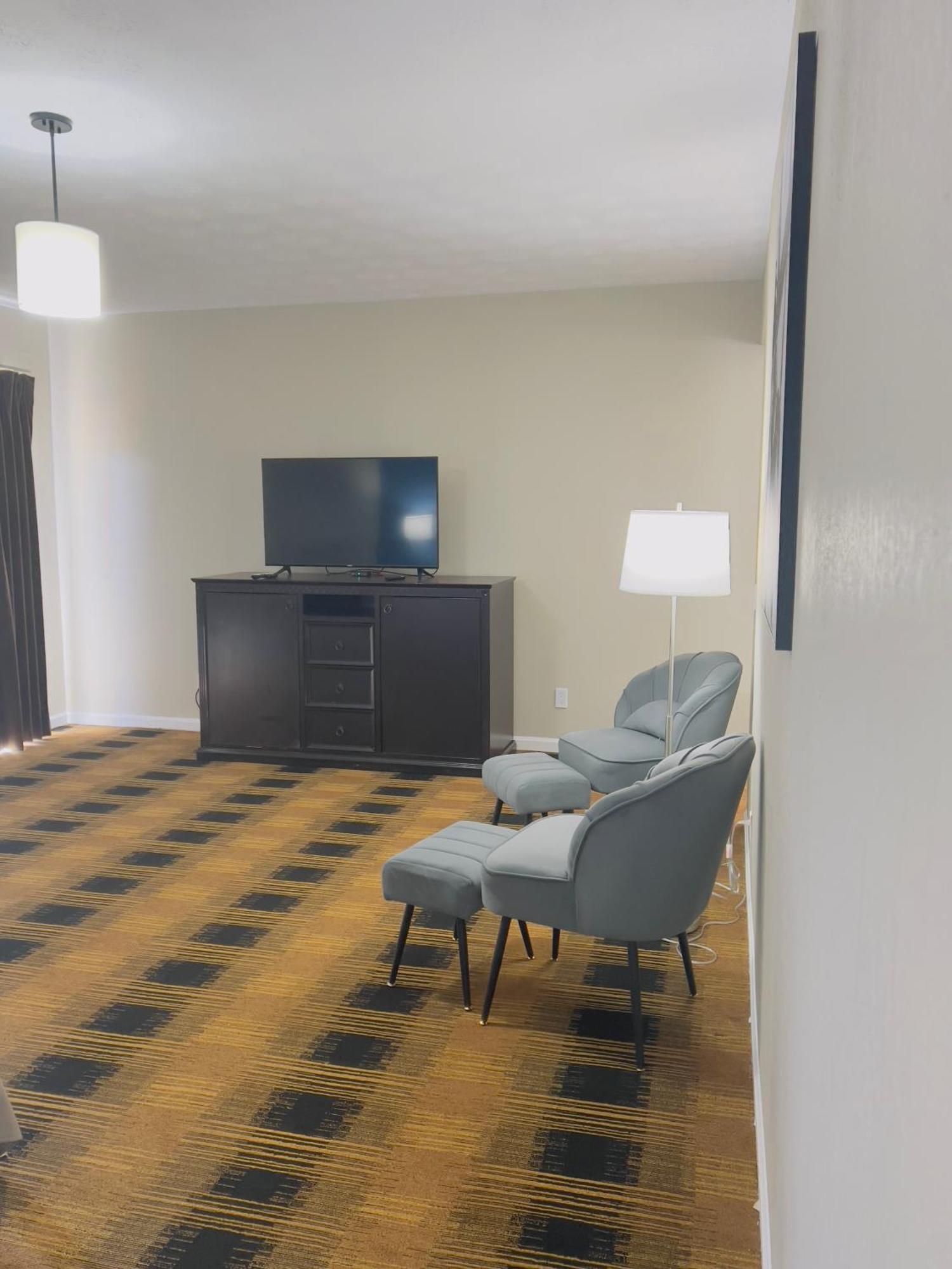 Budgetel Inn & Suites ディラード エクステリア 写真
