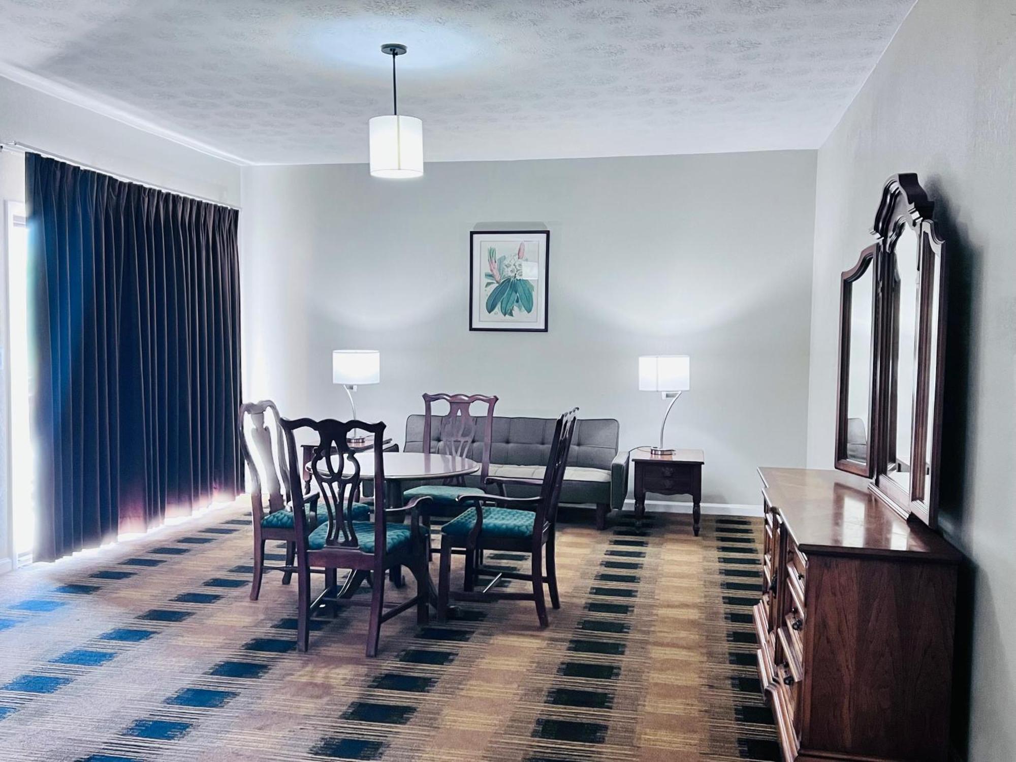 Budgetel Inn & Suites ディラード エクステリア 写真