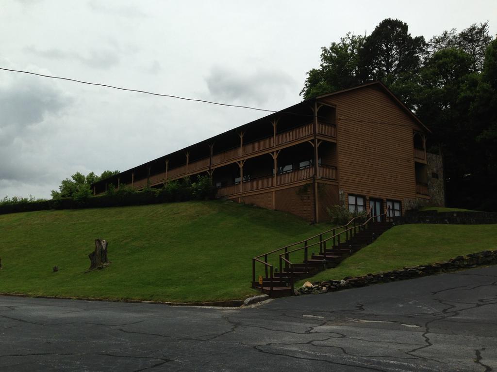 Budgetel Inn & Suites ディラード エクステリア 写真